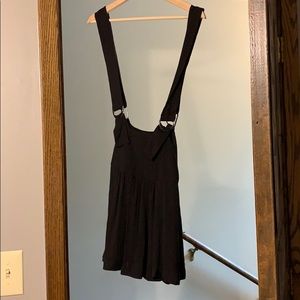 Overall skirt
